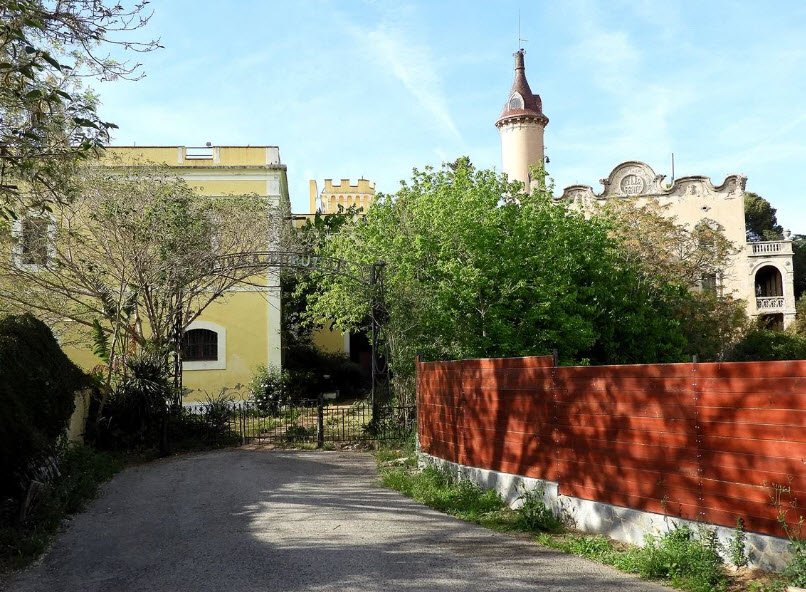 Vil·la Urrutia, Spain